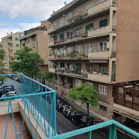 Casakico Elegante 2-bdr Metro 10 Min Colosseo Apartment