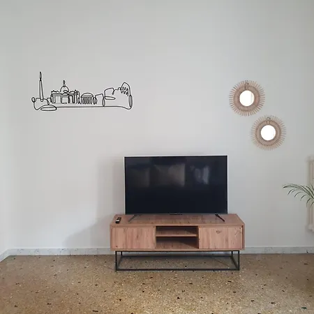 Casakico Elegante 2-bdr Metro 10 Min Colosseo Apartment Rome