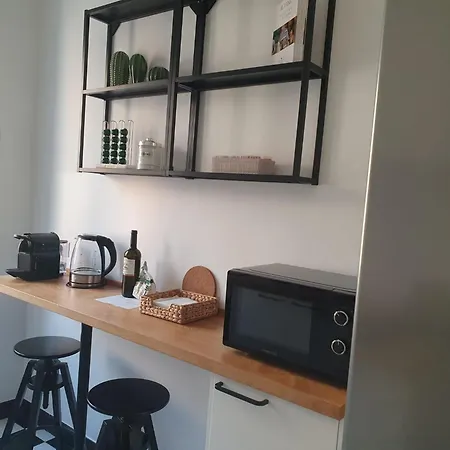 Apartment Casakico Elegante 2-bdr Metro 10 Min Colosseo *